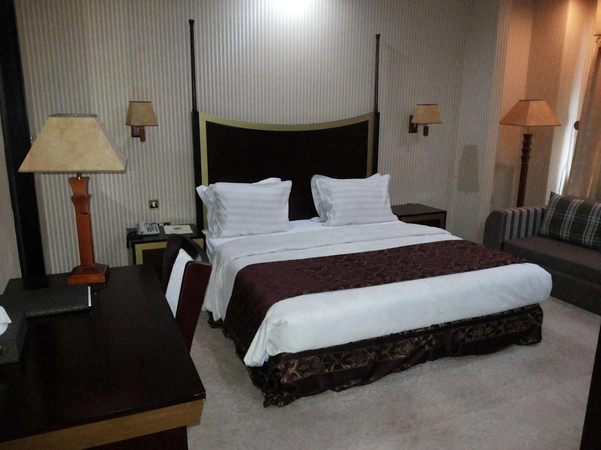 Tourist Hotel Ντόχα Εξωτερικό φωτογραφία